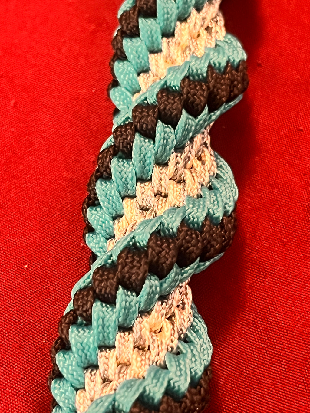 5"(13cm) 5-string Collectible Keychain Artisan Handwoven Helix Spiral Para cord – Black, Teal and White with accents