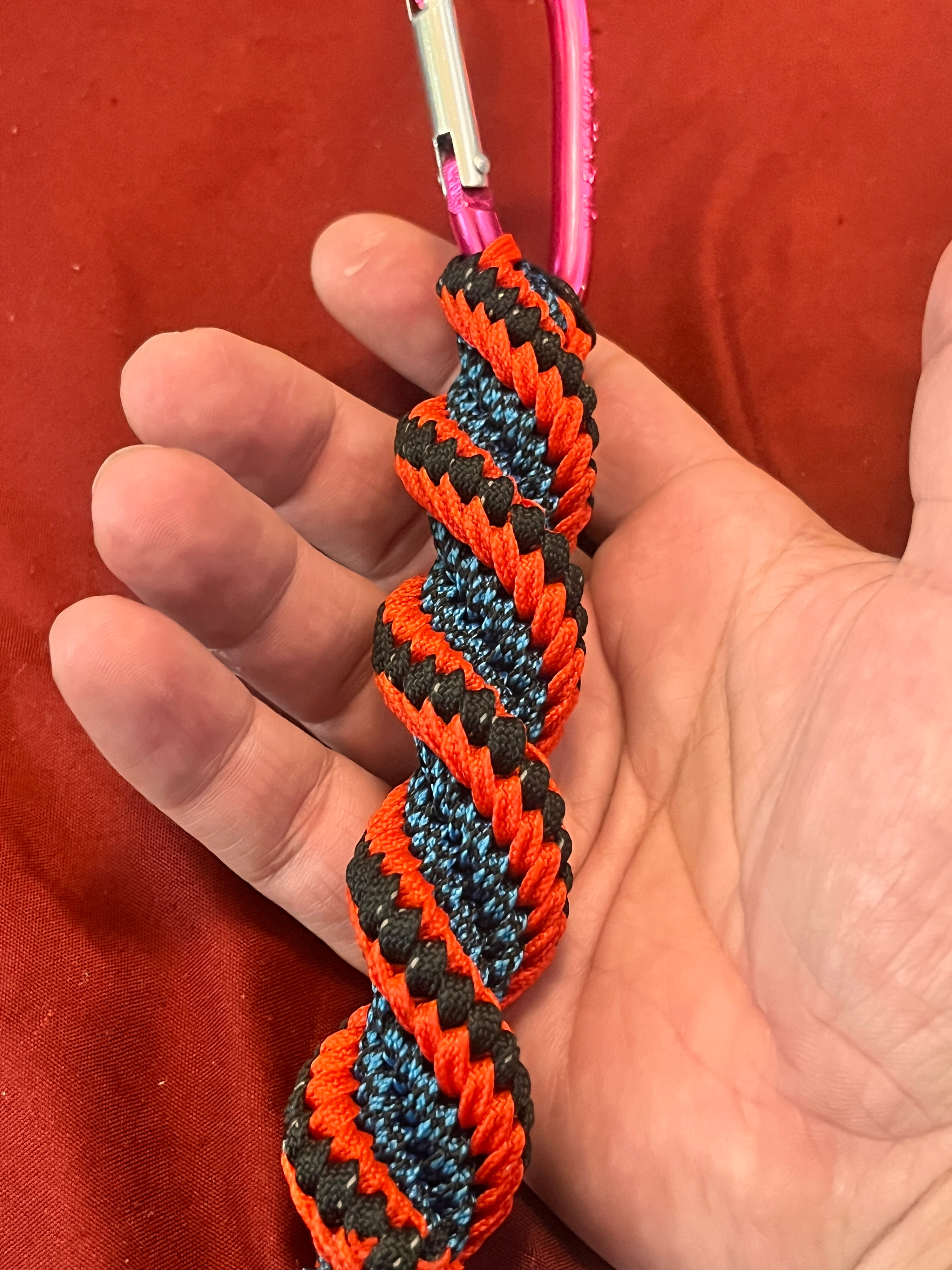 5"(13cm) 5-string Collectible Keychain Artisan Handwoven Helix Spiral Para cord – Black Red and Aqua Blue