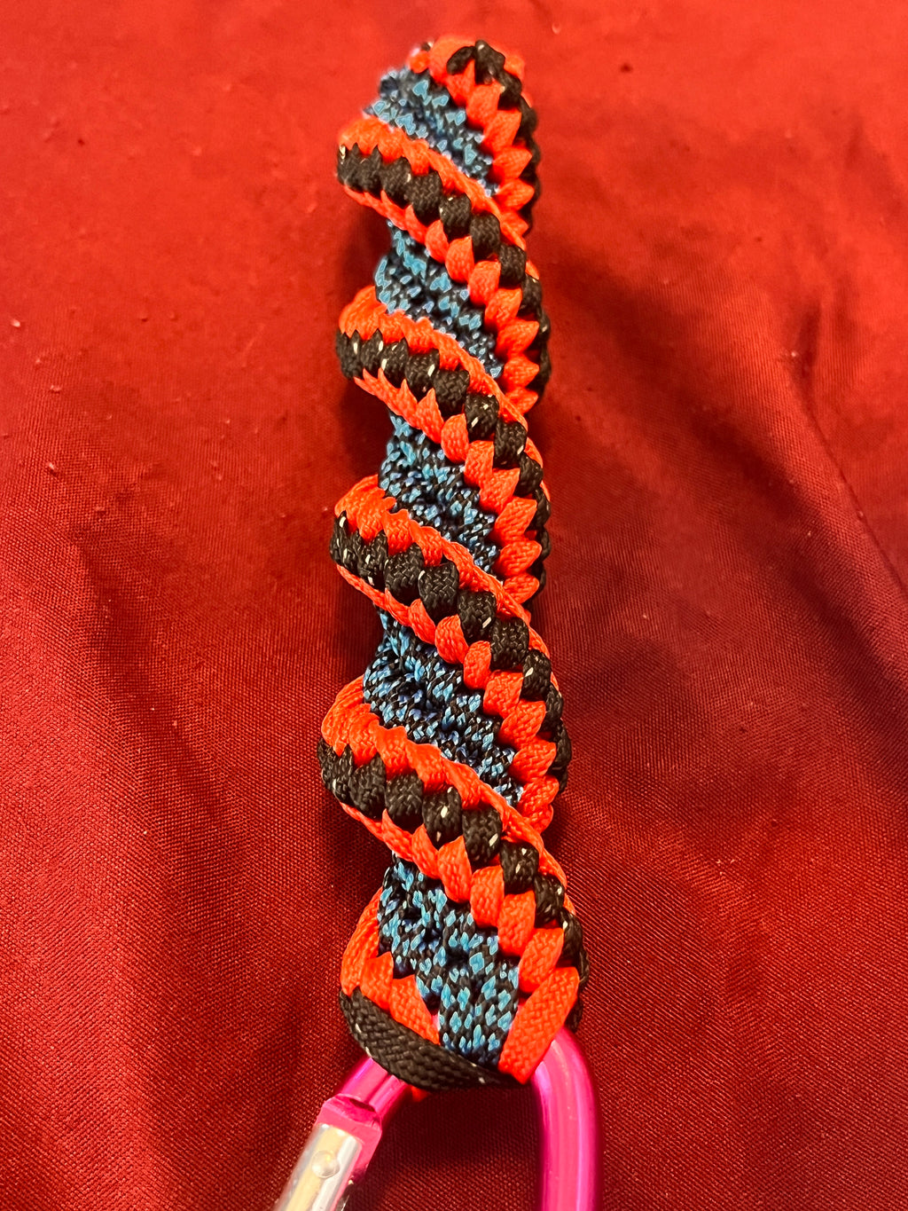 5"(13cm) 5-string Collectible Keychain Artisan Handwoven Helix Spiral Para cord – Black Red and Aqua Blue