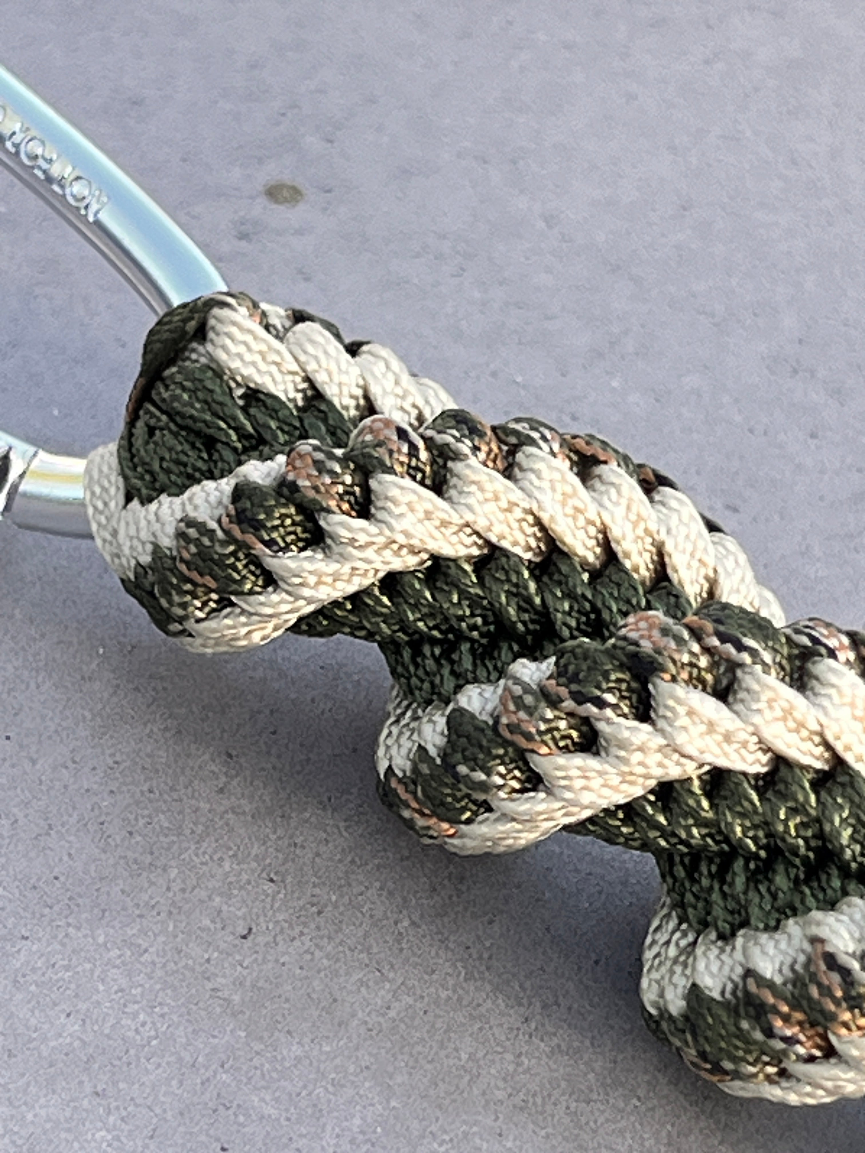 5in(13cm) Keychain 5-string Artisan Handwoven Helix Spiral Paracord Collectible Keychain – Tan and Army Green