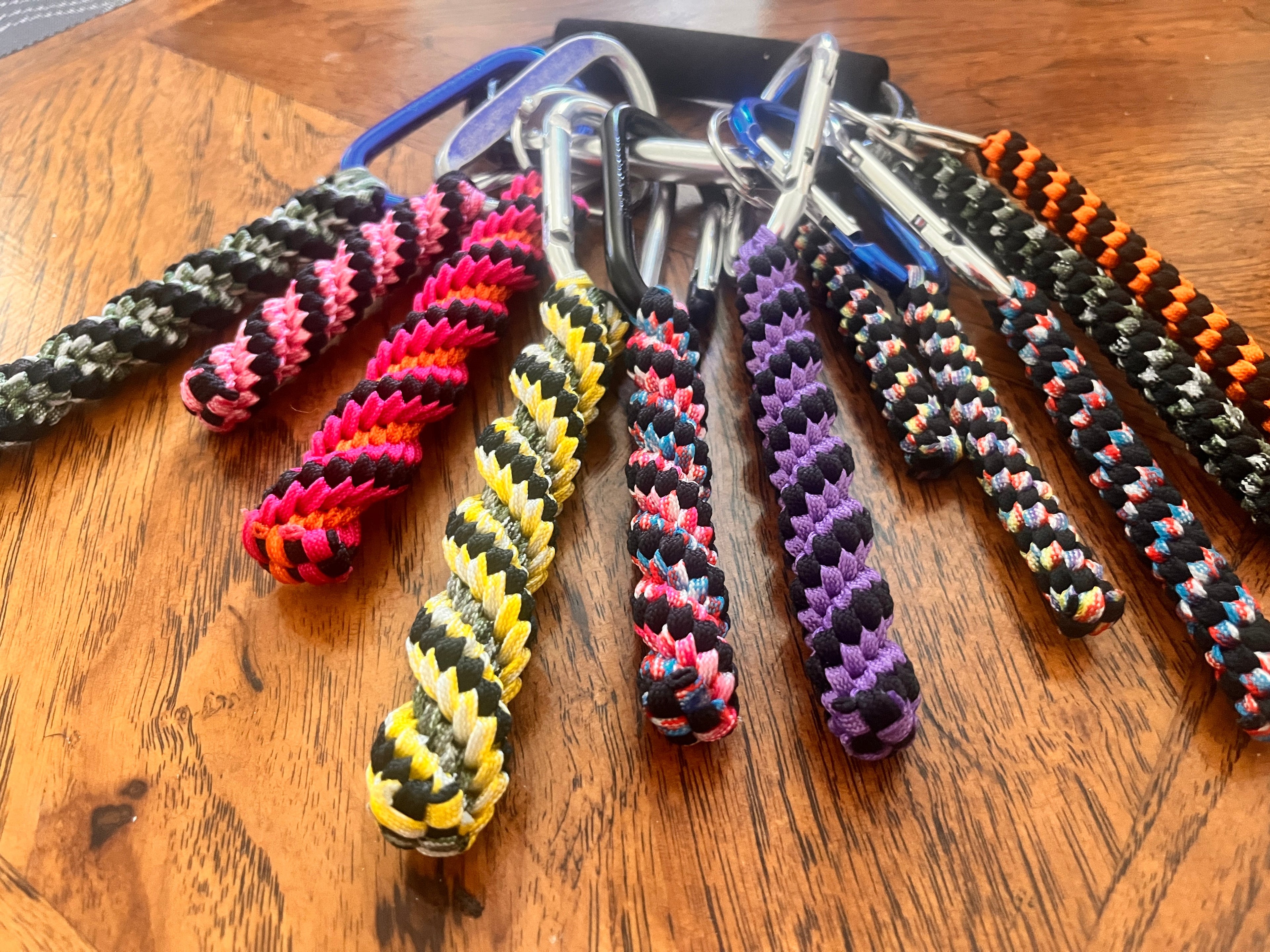 5"(13cm) 3-strings Artisan Handwoven Helix Spiral Paracord Collectible Keychain – Black & Purple