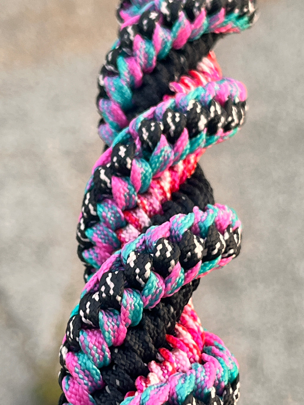5in(13cm) Keychain 5-string Artisan Handwoven Helix Spiral Paracord Collectible Keychain – Black and Pink and White and Blue)